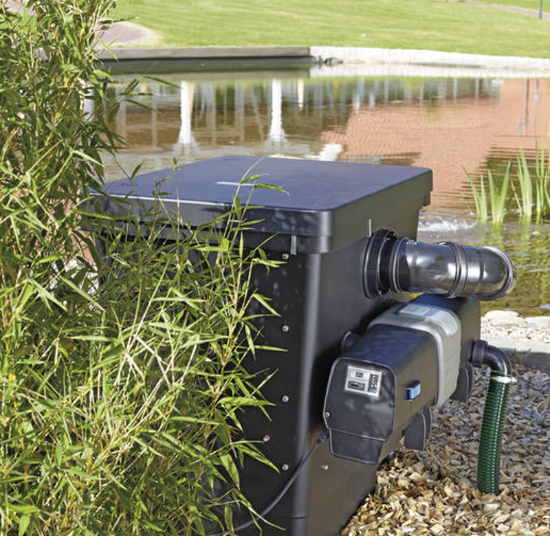 Oase Bitron ECO am Filter eingebaut