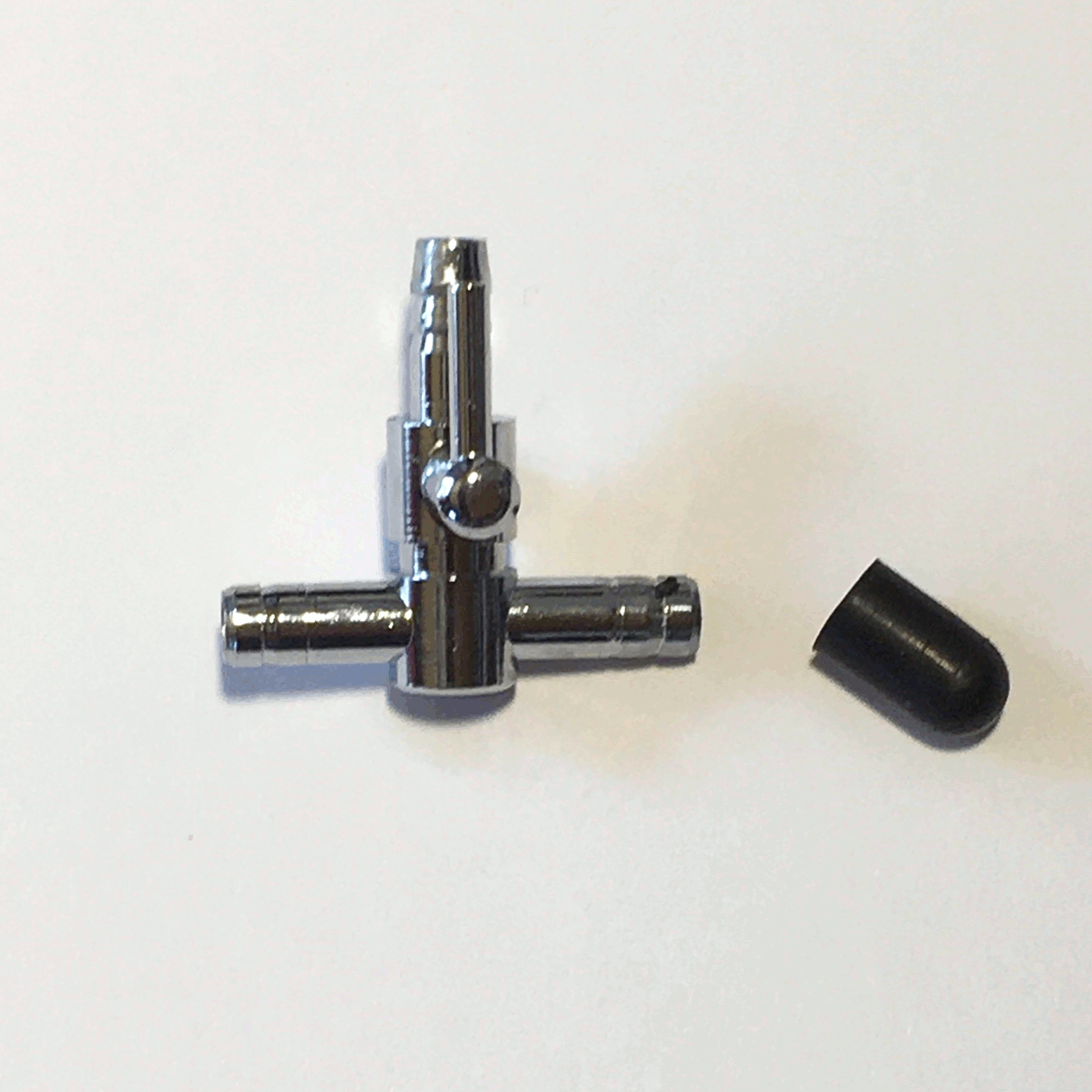 Metall T-Luftverteiler mit Regelhahn 4/6 mm